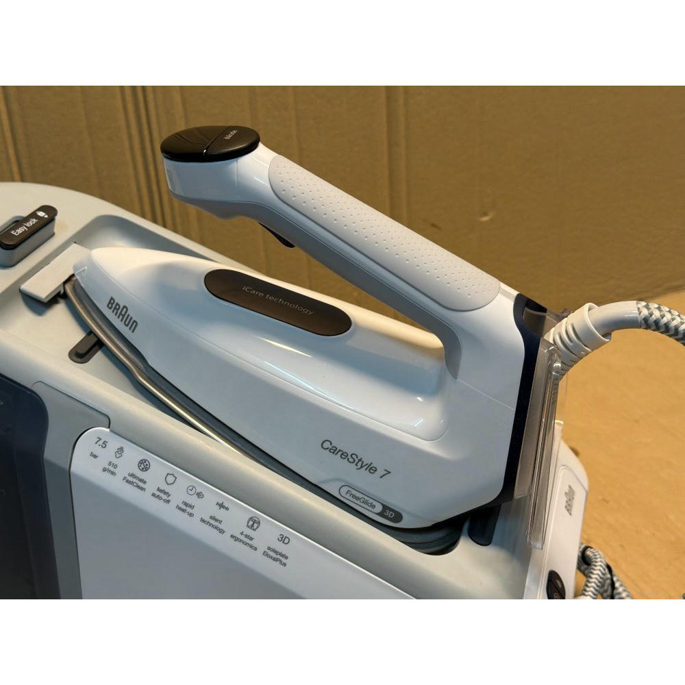 Braun CareStyle 7 IS7262GY, Centro de Planchado con Generador de Vapor Profesional, FreeGlide 3D, iMode e iCare, Planchado Vertical, Ultimate FastClean, Depósito Extraíble 2 L, 2700W, Violeta