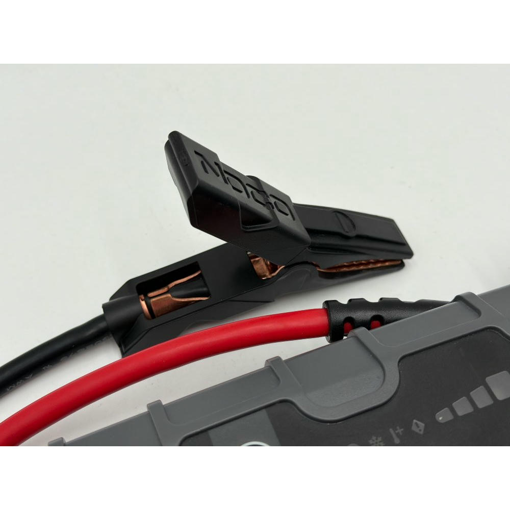 NOCO Boost X GBX155, Arrancador de Batería de Coche 4250A, Booster de Bateria Portátil y Cables de Arranque Profesionales para Motores de Gasolina de hasta 10,0 litros y Diésel de 8,0 litros