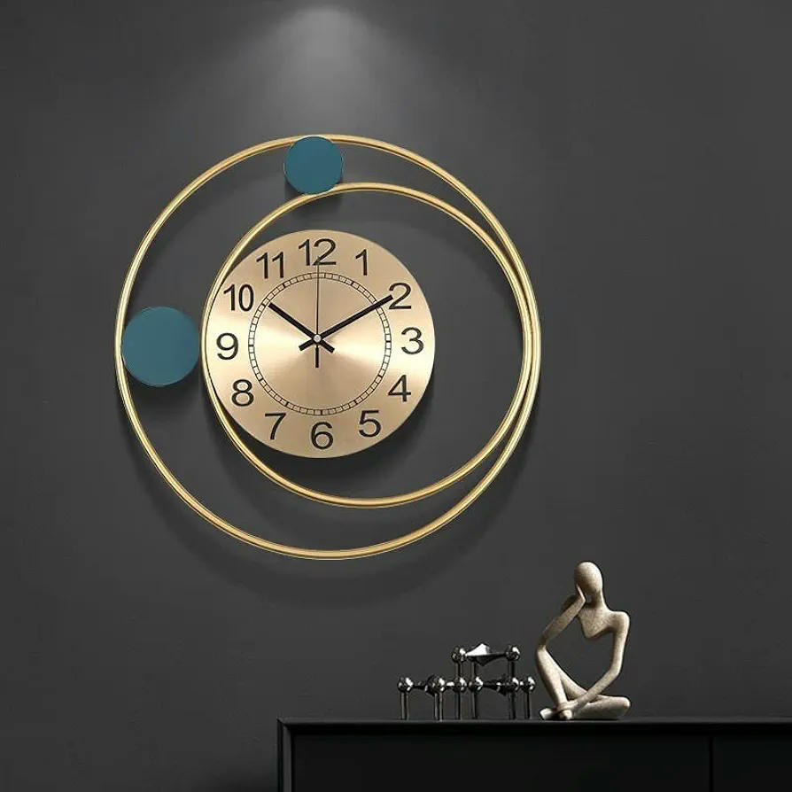 Reloj de Pared Moderno, Reloj Decorativo Silencioso de Metal para Sala de Estar, Dormitorio y Cocina, Reloj Colgante de 42 cm, Diseño Elegante y Funcional (Color Dorado)