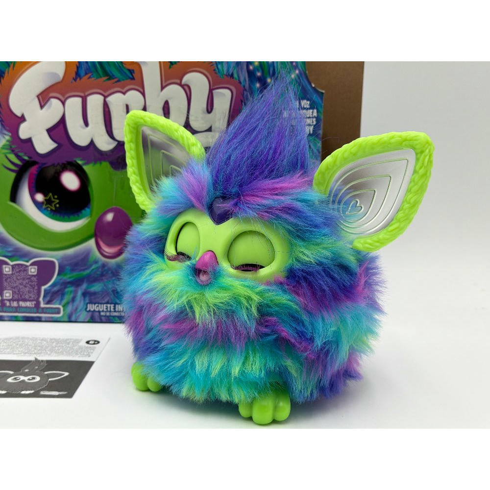 Furby Galaxy, Juguete de Peluche Interactivo Que Brilla en la Oscuridad - Versión en español