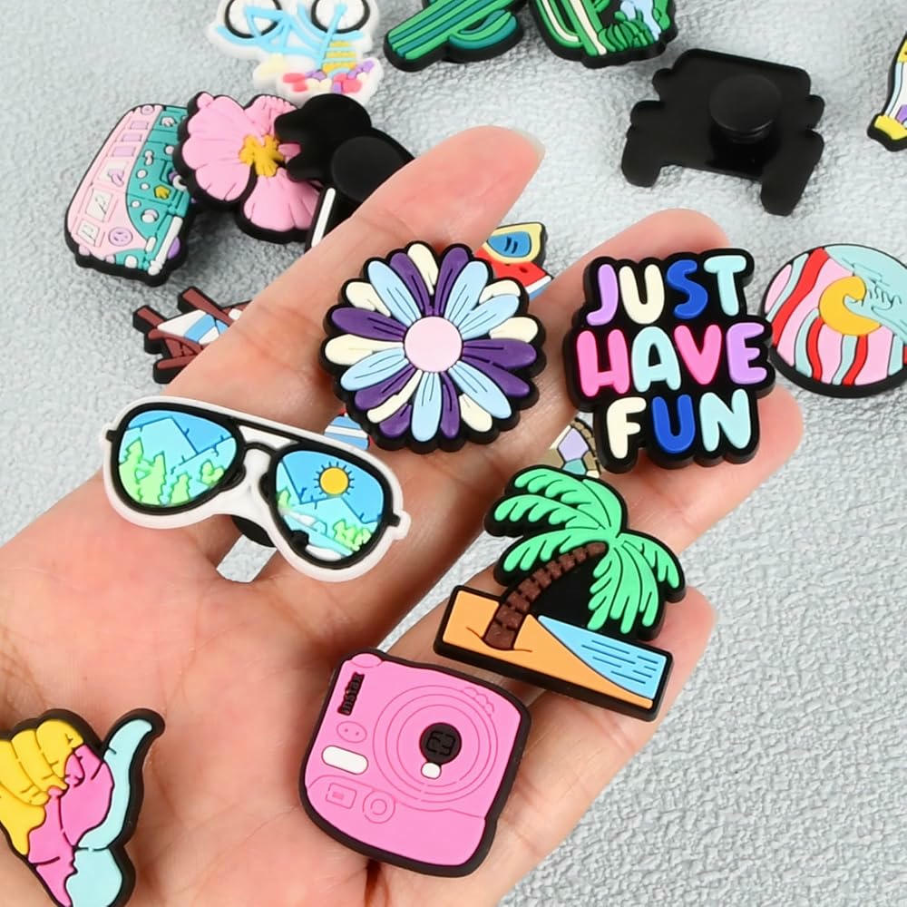 Juego de 35 Adornos Coloridos para Zapatos, Broches para Crocs, Decoraciones de PVC Duraderas y Resistentes al Agua, Abalorios para Niños y Adultos (multicolor)