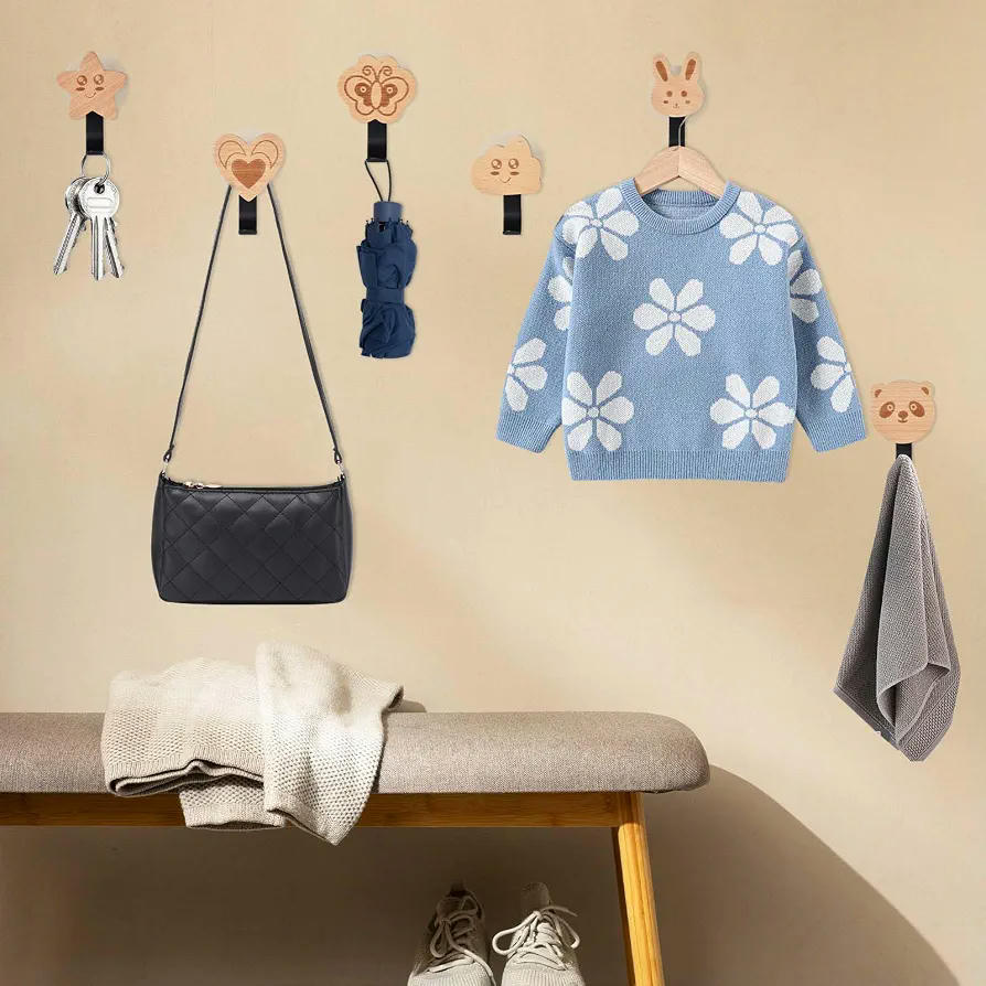 6 Piezas de Ganchos de Madera para Colgar Ropa Infantil con Diseños Adorables (Marrón)