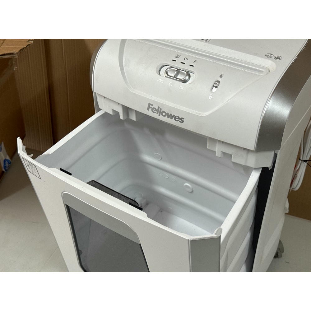 Fellowes FS-12C - Trituradora de Papel, Corte en partículas, destruye hasta 12 Hojas, destructora de Papel Uso Personal, Papelera 19L, Nivel de Seguridad DIN-P4, Exclusiva de Amazon