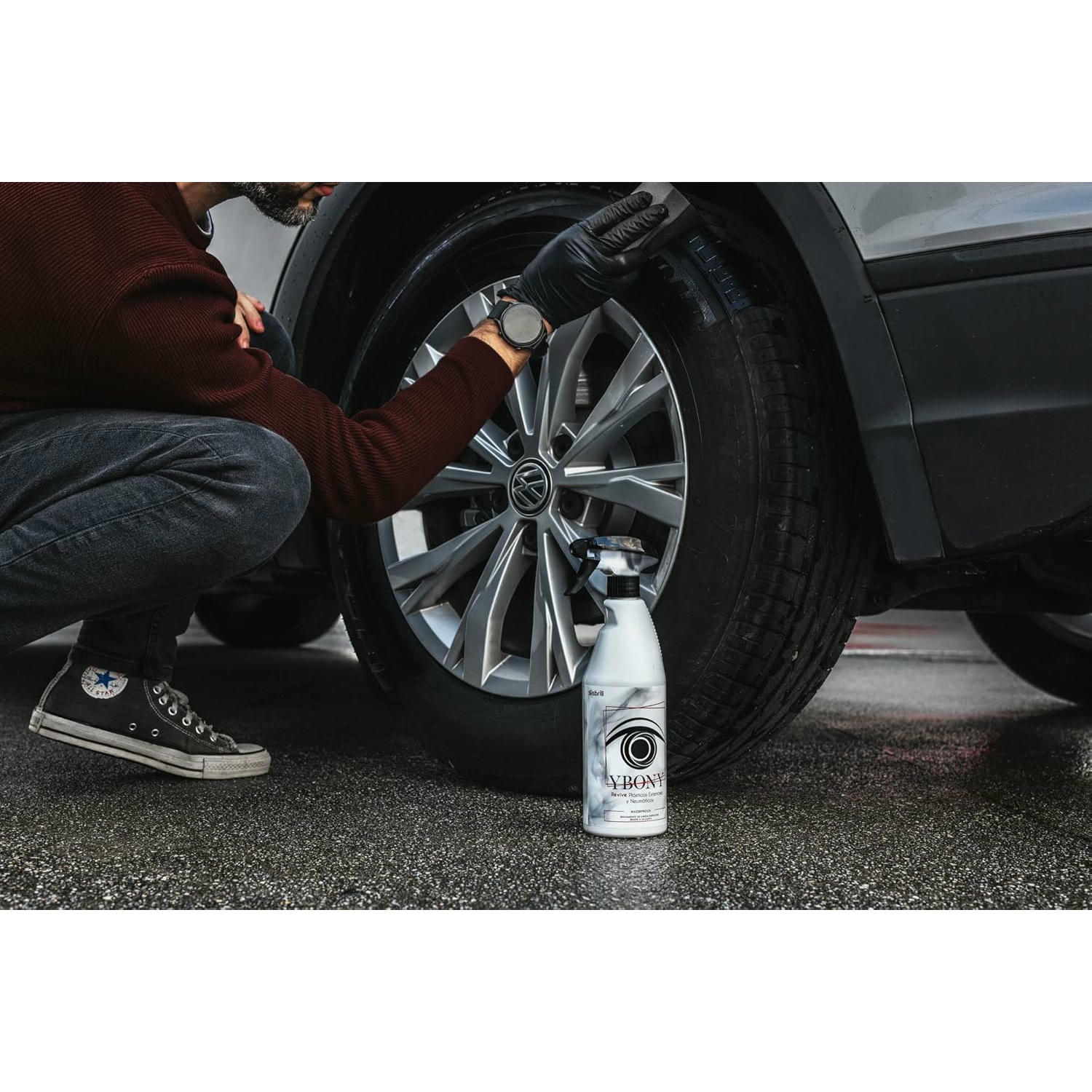 Sisbrill Ybony, Renueva, repara y restaura plásticos deteriorados o blanquecinos - Revive Neumáticos - Proporciona Ultra-Brillo - Resiste la Lluvia - 750 ml + 1 aplicador (Pack 1)