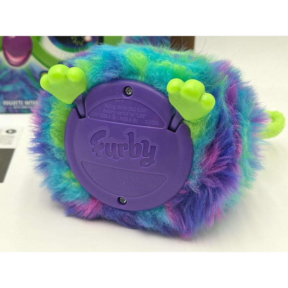 Furby Galaxy, Juguete de Peluche Interactivo Que Brilla en la Oscuridad - Versión en español
