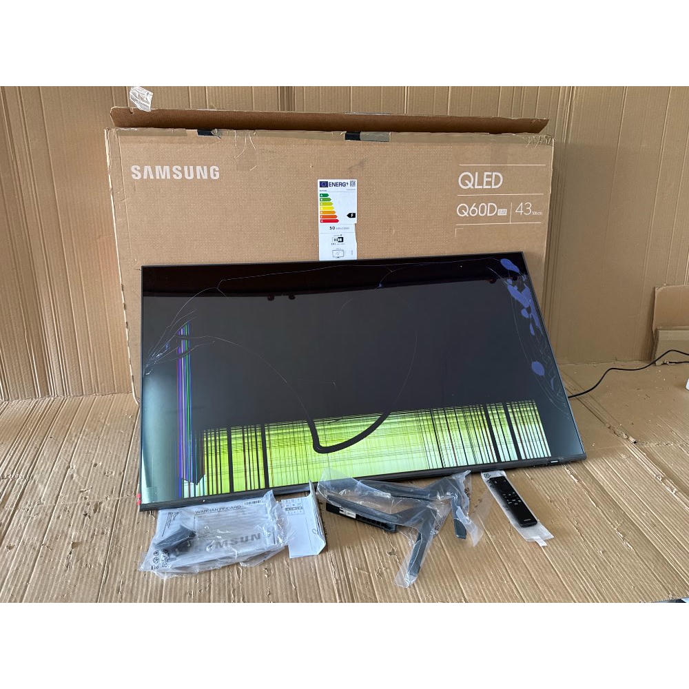 SAMSUNG TV QLED 4K 2024 43Q60D Smart TV de 43" con Más de 1.000 Millones de Colores, Colores certificados, el Mejor Smart TV y controla tu casa con SmartThings