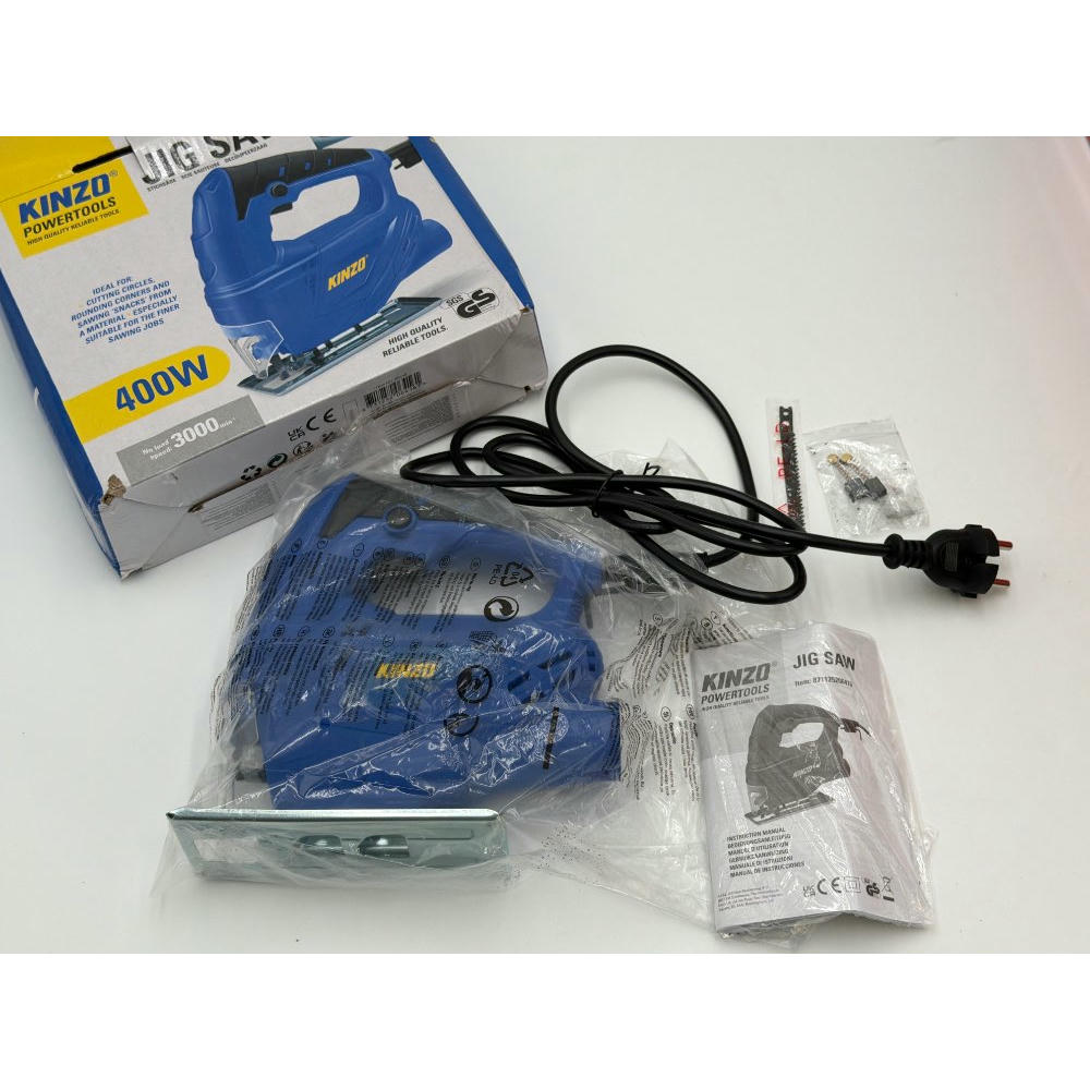 Kinzo Sierra de calar – 230 V – 400 W – con extracción de polvo – Hoja protectora – Varios materiales – Madera hasta 65 mm – Metal hasta 6 mm – Azul, 8711252064161
