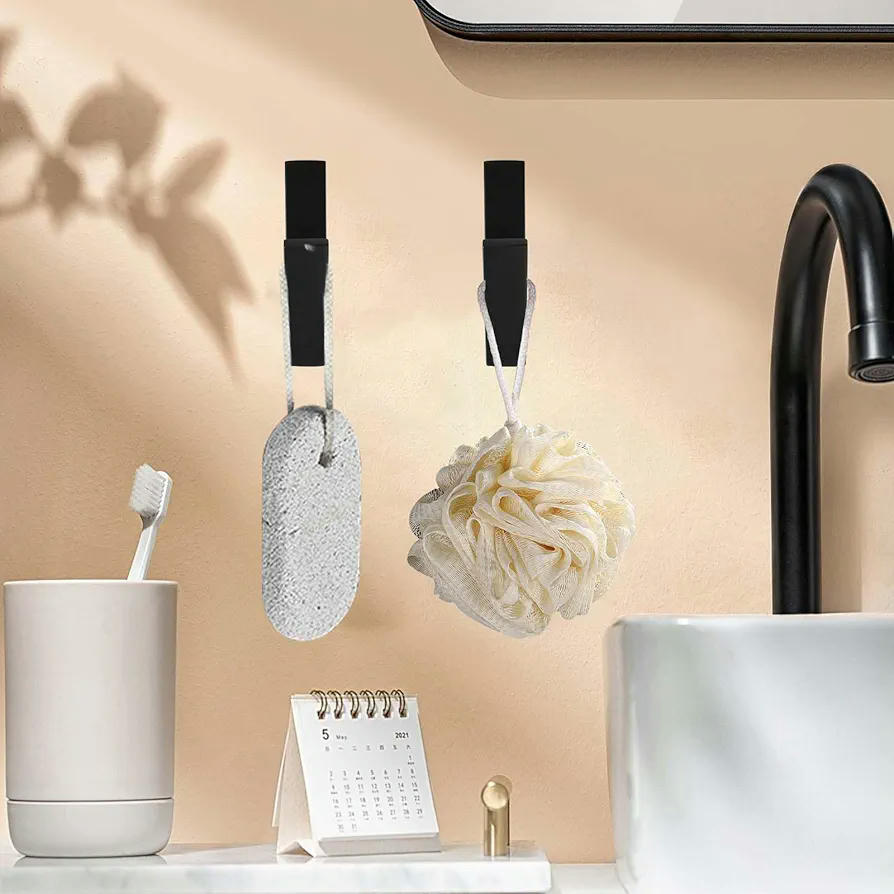 Juego de 4 ganchos de pared de metal, colgadores para baño, cocina y entrada, percheros de aleación de aluminio, color negro, 8 x 5 cm (Negro)