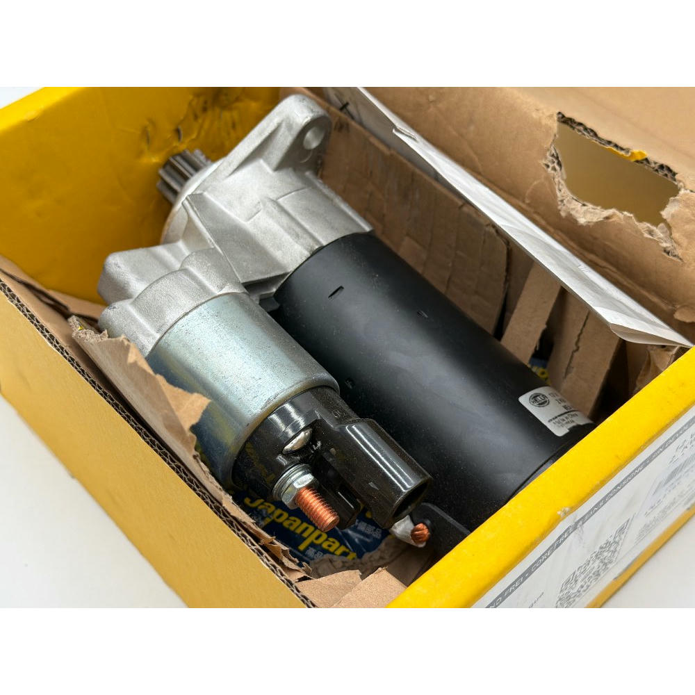HELLA 8EA 012 526-191 Motor de arranque - 12V - 2kW - por ej. VW Golf V (1K1)