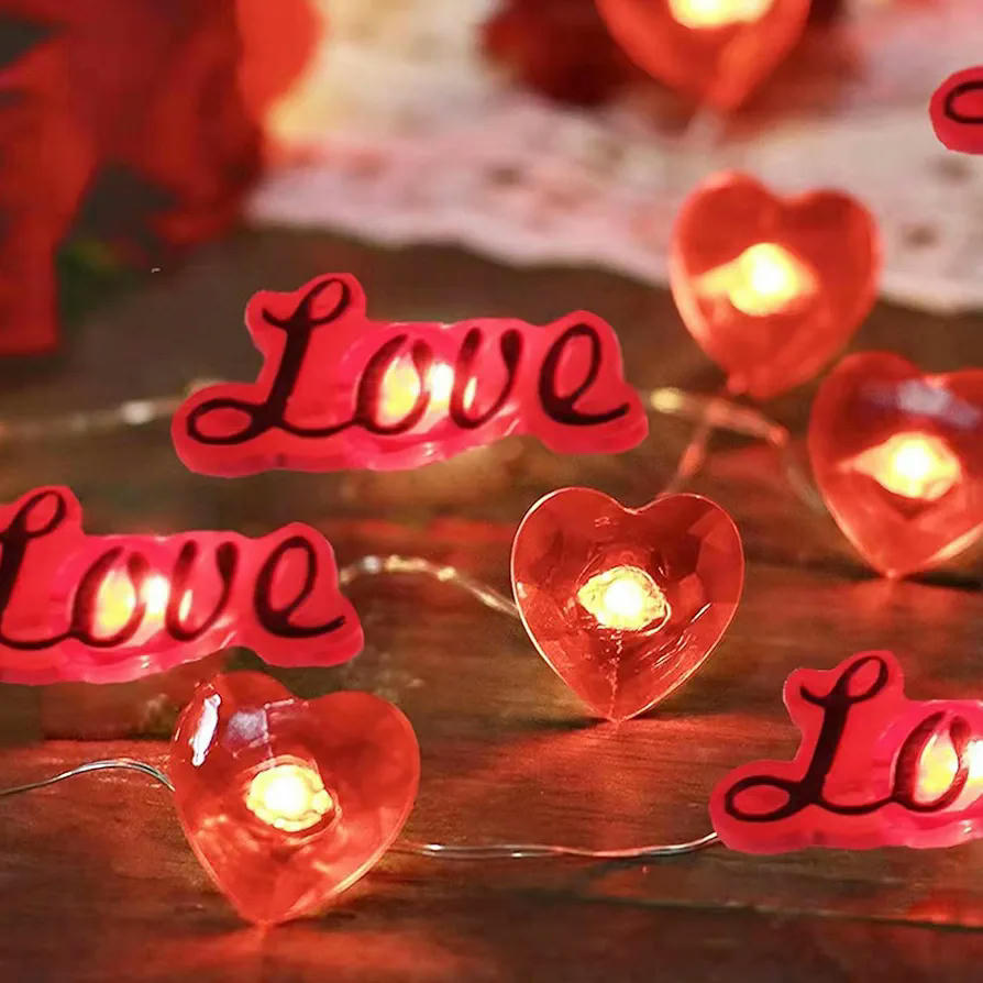 Cadena de Luces LED 3M Corazón Rojo, 30 Lámparas, Guirnalda de Luces a Pilas con 8 Modos para Decoración en San Valentín y Navidad